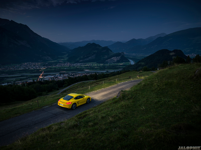 Illustration for article titled The Most Gorgeous Photos Of A Porsche Cayman You Will Ever See